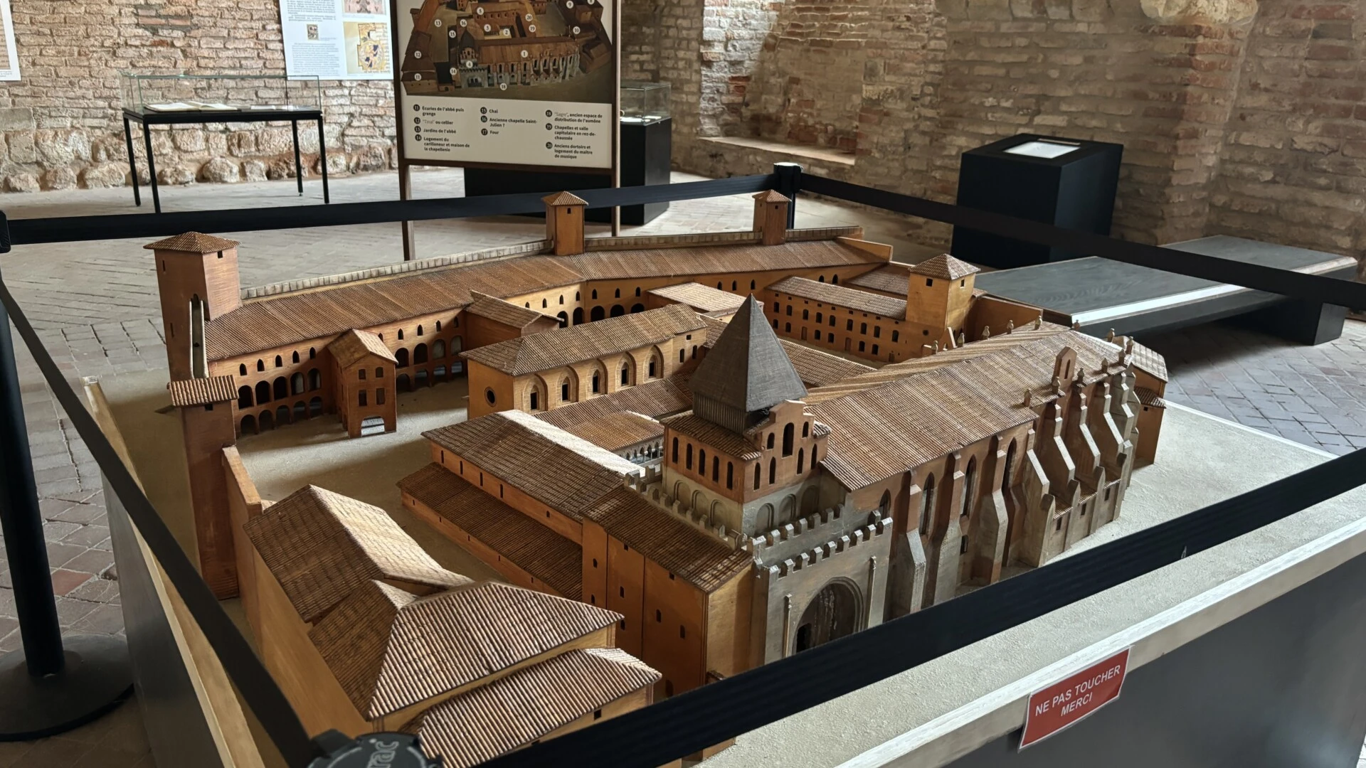 schaal model van Abbaye Saint-Pierre